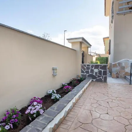 Konukevi La Magnolia 3*